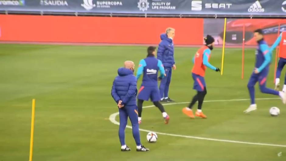 Messi entrena con el grupo y podría estar en la final de la Supercopa