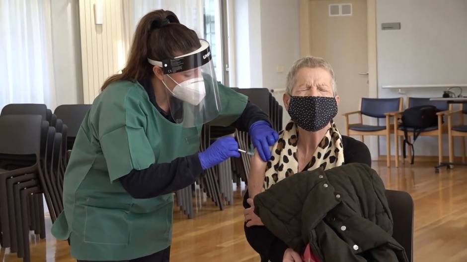 Comienza la administración de la segunda dosis de la vacuna en las residencias de Navarra