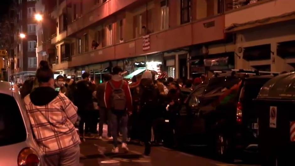 La Ertzaintza interviene en Bilbao para disolver aglomeraciones de aficionados del Athletic