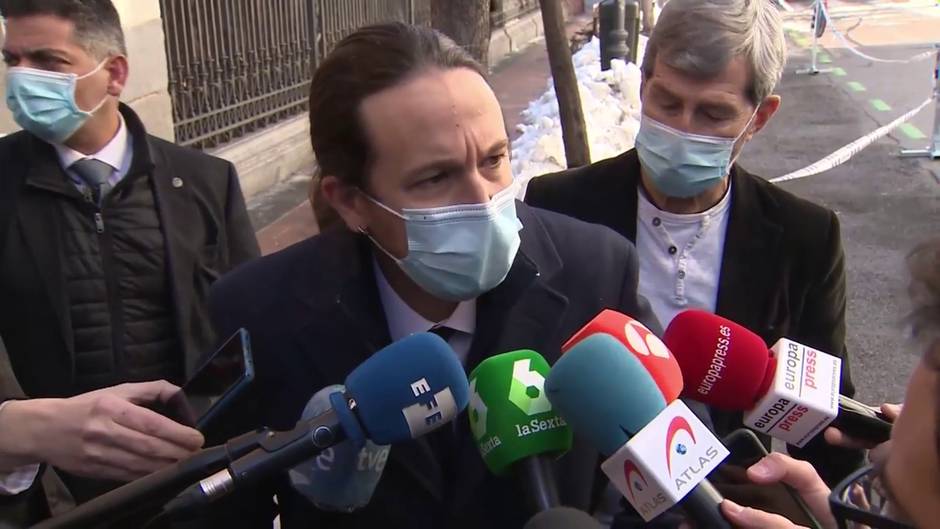 Iglesias mantiene que Puigdemont es exiliado