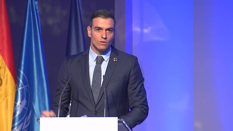 Sánchez dice que recuperación turística pasa por la vacunación "total y masiva"