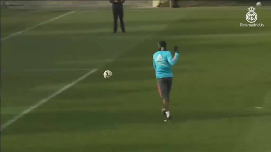 Última sesión del Real Madrid antes de visitar al Alavés