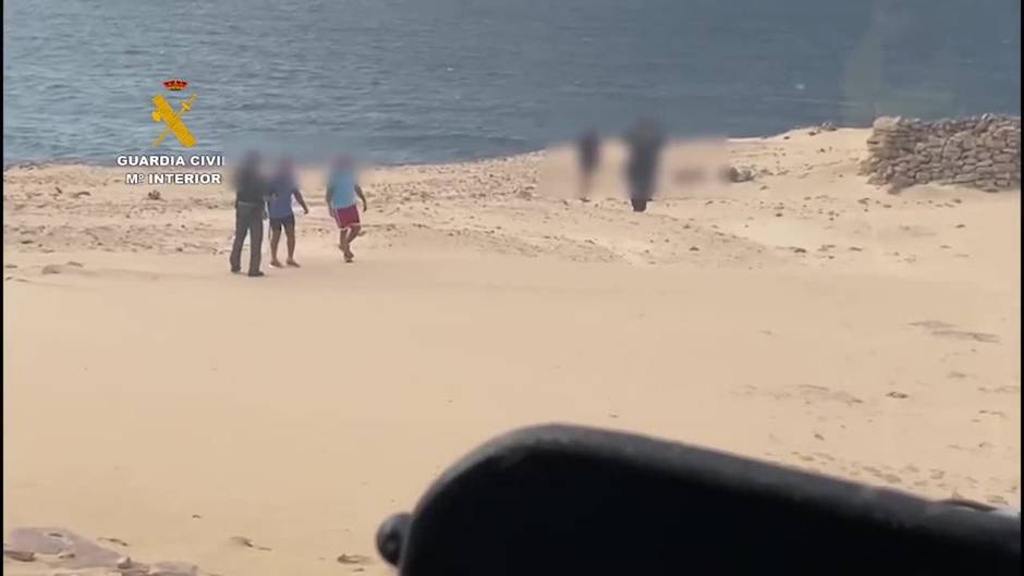 Denuncian a dos personas por pasear en un espacio protegido en Fuerteventura