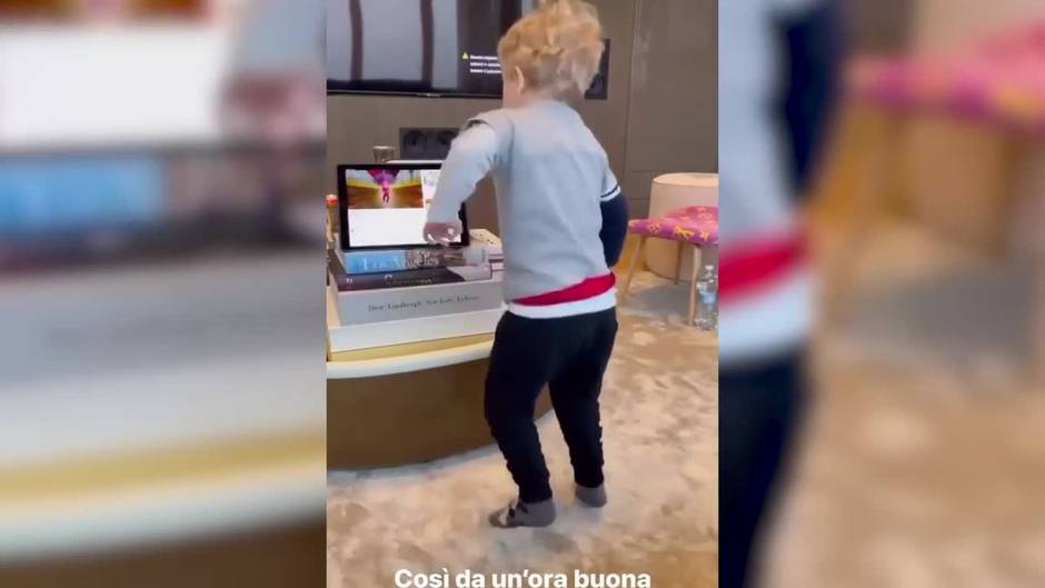 Chiara Ferragni comienza el fin de semana bailando con su hijo