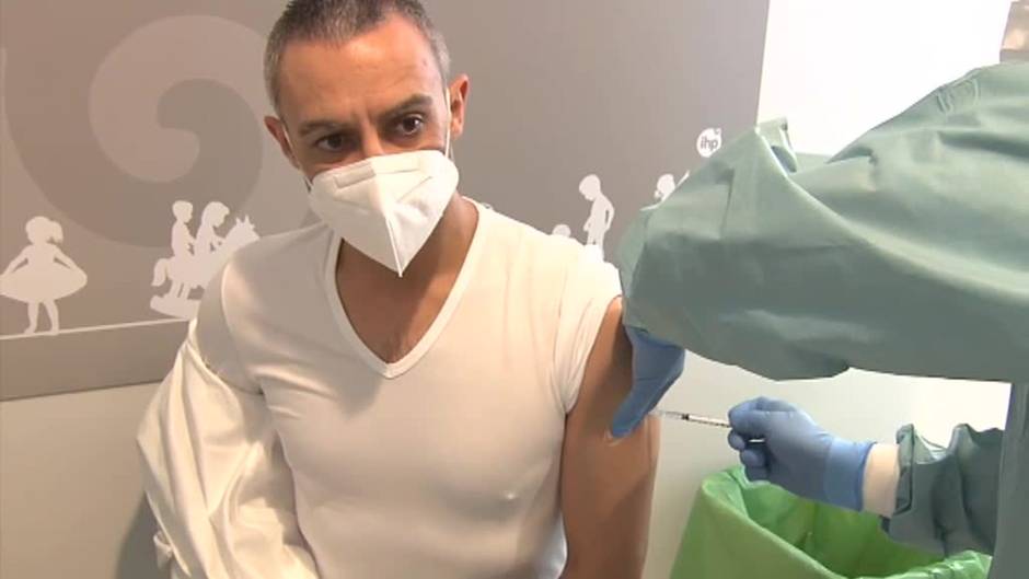 La sanidad privada denuncia la falta de vacunas que tampoco llegan a todos los hospitales públicos