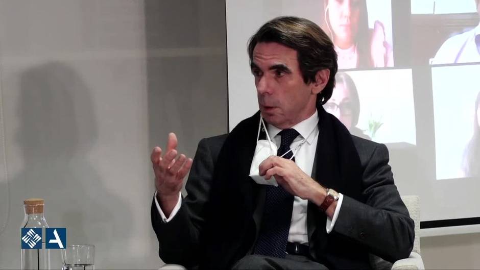 Aznar ve "exagerado" plantear la ruptura de España