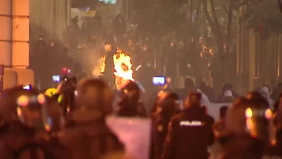 Los disturbios dejan innumerables destrozos en el centro de Madrid