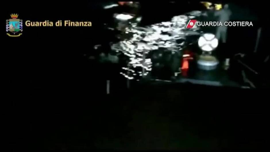 Dramático rescate de 47 migrantes de un naufragio en Lampedusa