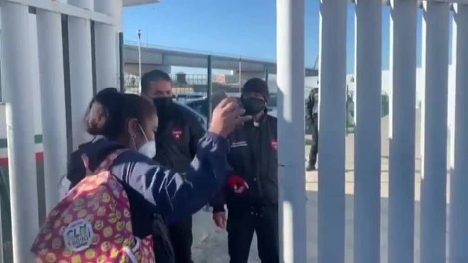 Joe Biden permite entrar a EEUU a 25 inmigrantes que esperan en la frontera de México