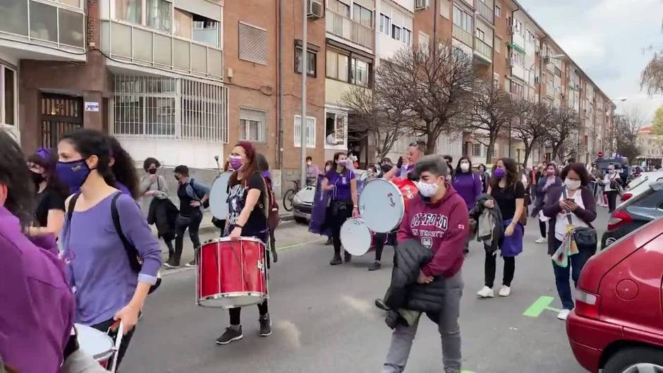 Marcha feminista en el barrio madrileño de San Pol de Mar