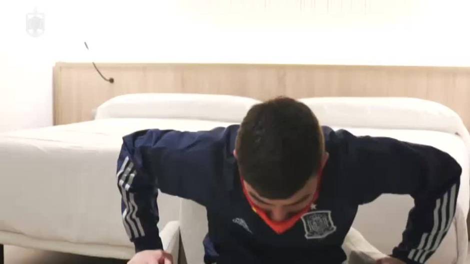 Gerard Moreno será baja ante Grecia pero se queda con la selección bajo supervisión médica