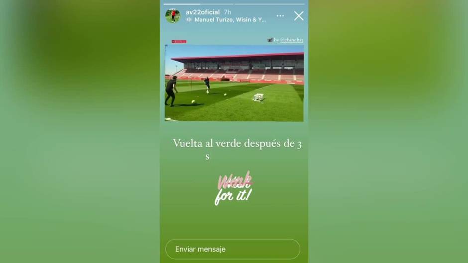 Aleix Vidal vuelve a pisar el césped