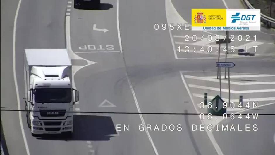 La DGT controló con drones a más de 800 vehículos el pasado fin de semana en Sevilla