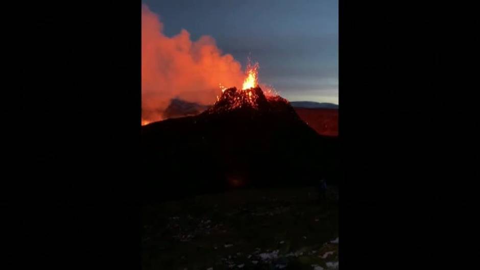 Voleibol frente a un volcán