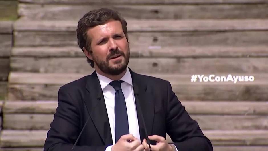 Casado pide una mayoría amplía para que Ayuso gobierne "con manos libres"