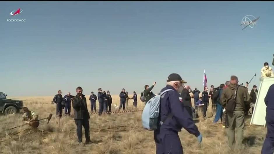 La nave rusa Soyuz MS-17 aterriza con éxito en Kazajistán con tres astronautas a bordo