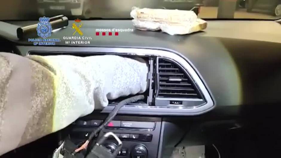 Cae una banda en Barcelona dedicada al tráfico de marihuana desde un taller mecánico