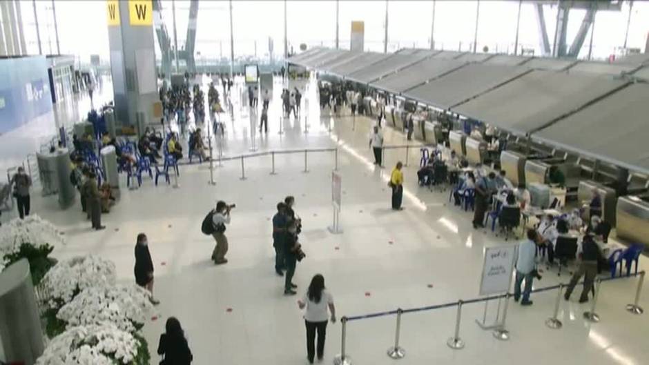 Vacunación masiva en el aeropuerto