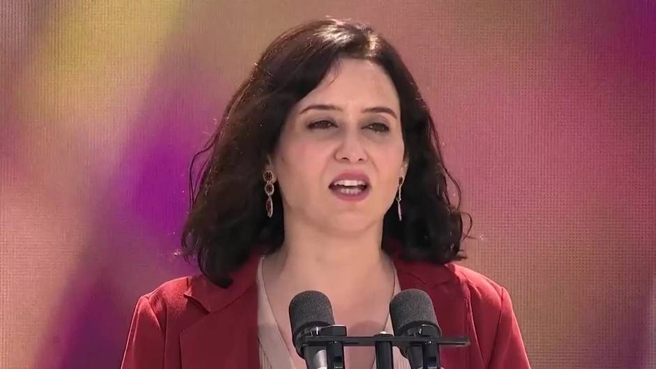 Ayuso condena que "unos matones a sueldo de Podemos" hayan agredido a policías