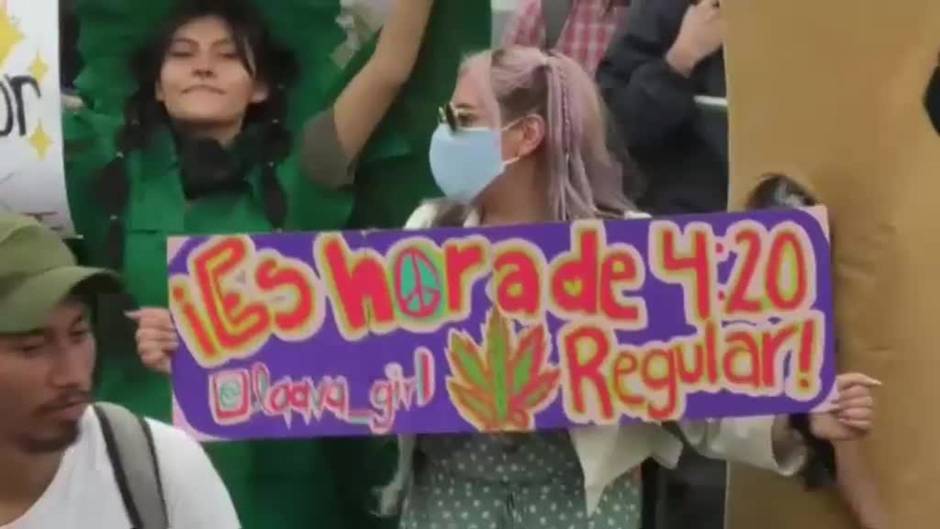 Multitudinaria manifestación en México por la flexibilización de las restricciones al consumo de marihuana