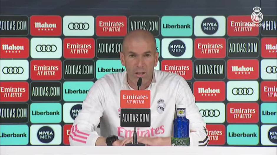 Zidane, sobre su futuro: "Puede pasar de todo, esto es el Real Madrid"