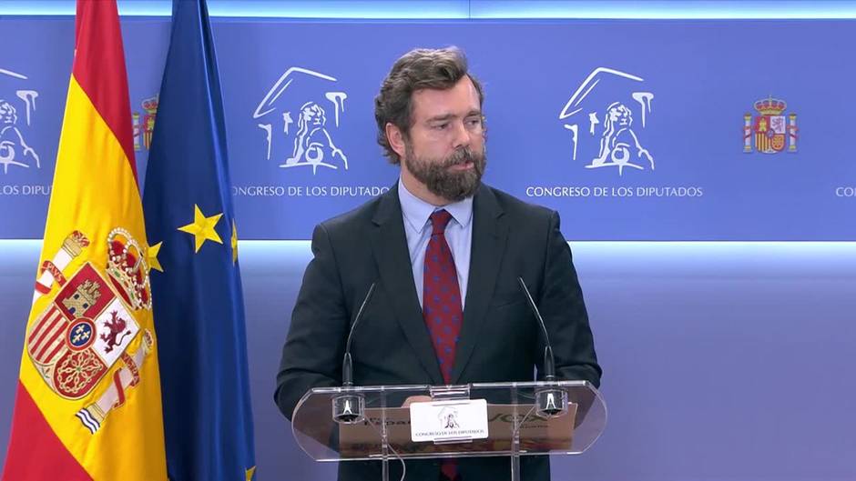 Vox prefiere no fotografiarse en Colón con PP y Ciudadanos