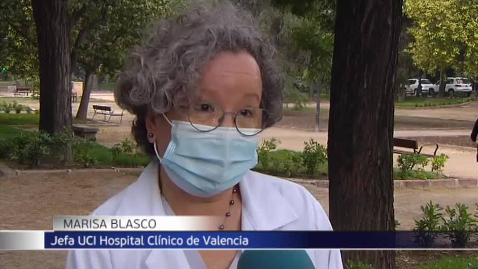 Disparidad de criterios entre los expertos sobre cuándo sería ideal retirar la mascarilla al aire libre