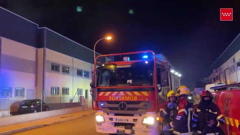 Un incendio quema una nave de productos químicos en Yuncos (Toledo)