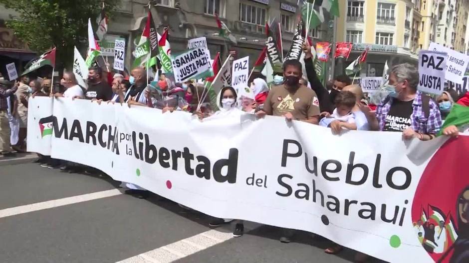 Partidos y manifestantes apoyan al pueblo saharaui y piden a España que actúe