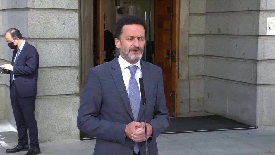 Cs apoyaría una moción de censura y el PP responde que los números "no dan"