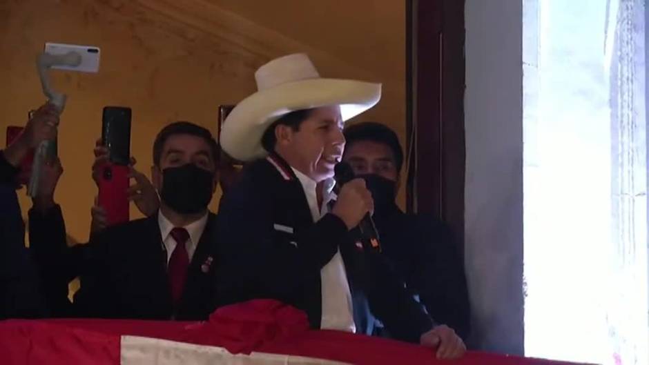 Pedro Castillo ya es presidente de Perú