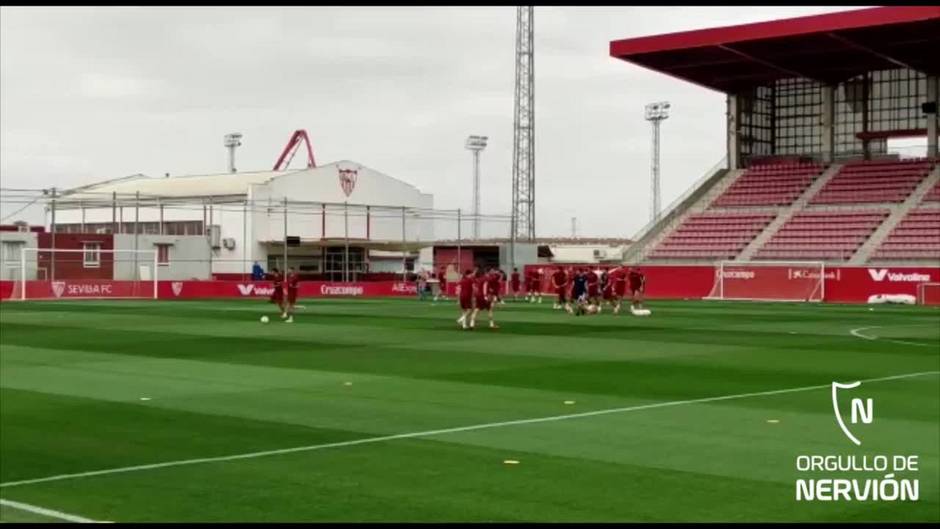 Entrenamiento del Sevilla con la ausencia de Fernando