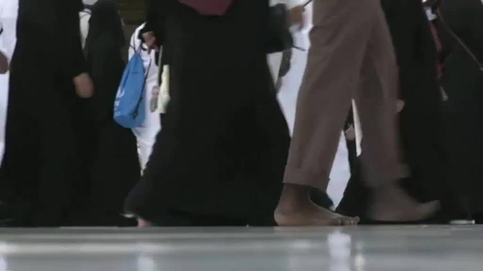 Por primera vez, mujeres saudíes montan guardia en La Meca durante el Haj