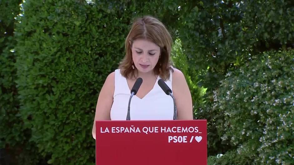 Lastra dice que a Casado la democracia "le importa bien poco"