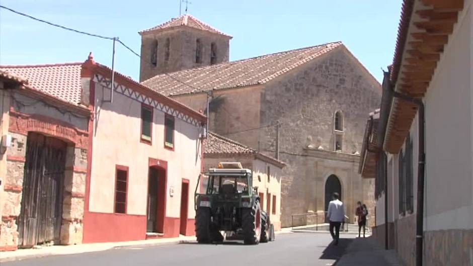 Los habitantes de muchas zonas rurales se tienen que desplazar varios kilómetros para tener dinero en efectivo