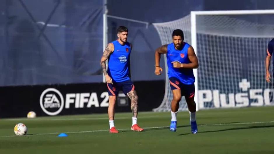 Simeone duda en su once para el debut liguero