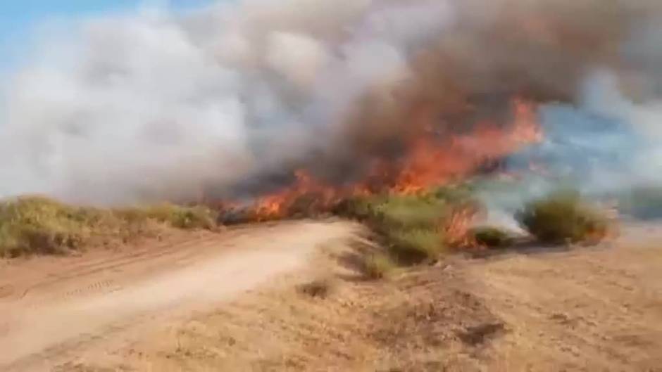 El fuego avanza sin control en Ávila