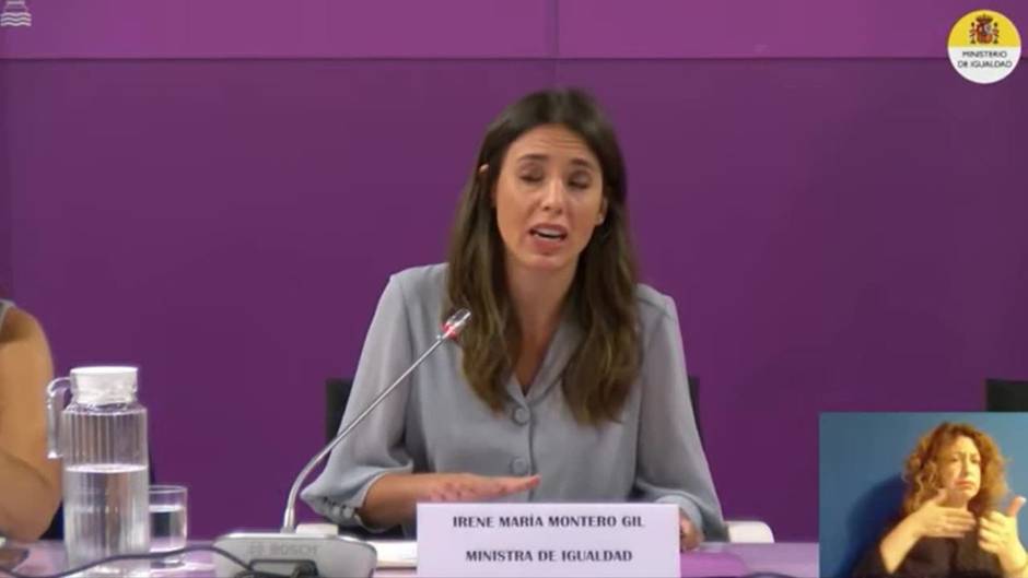 Montero: "Ninguna economía se sostiene sin las mujeres que friegan"