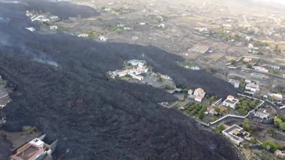 La lengua de lava avanza cada vez más despacio