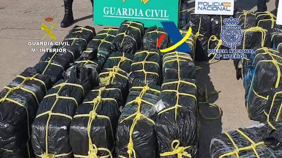 Intervienen 1.200 kilos de cocaína en un velero a 600 millas de Canarias