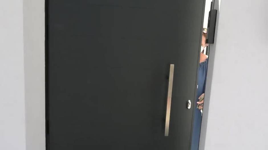 Jessica Bueno saborea su vuelta a Bilbao entregada a su bebé