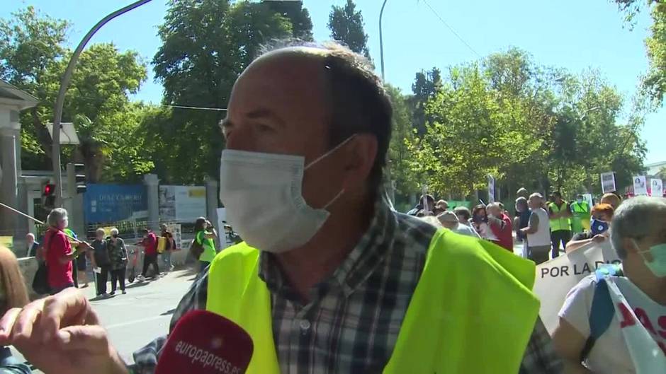 Pensionistas critican la mesa social actual y piden que se les tenga en cuenta