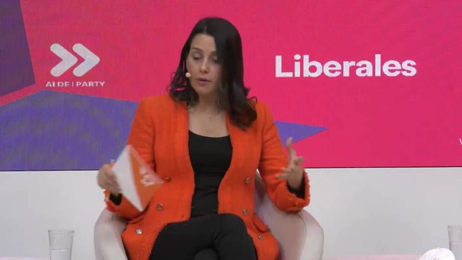 Arrimadas: "Los liberales tenemos que ser el dique de contención del nacionalismo"