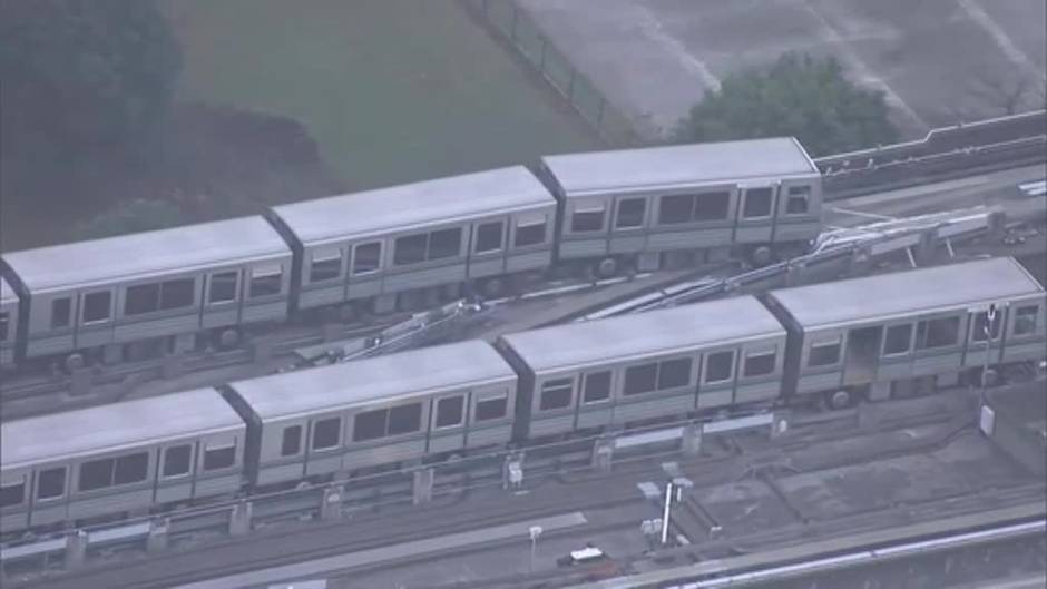 Un tren descarrila por el terremoto en Japón de 5,9 grados de magnitud