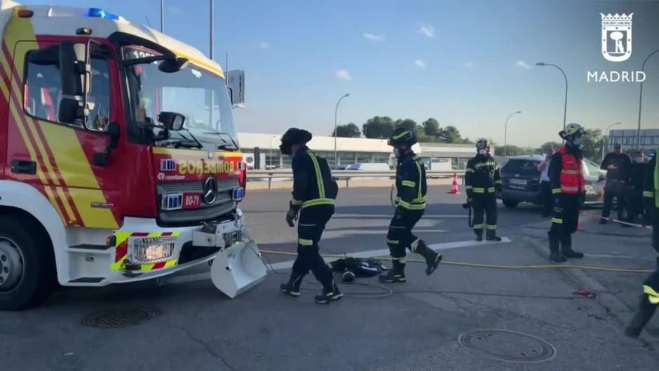 Heridos los 4 ocupantes de un coche que chocaron contra un restaurante