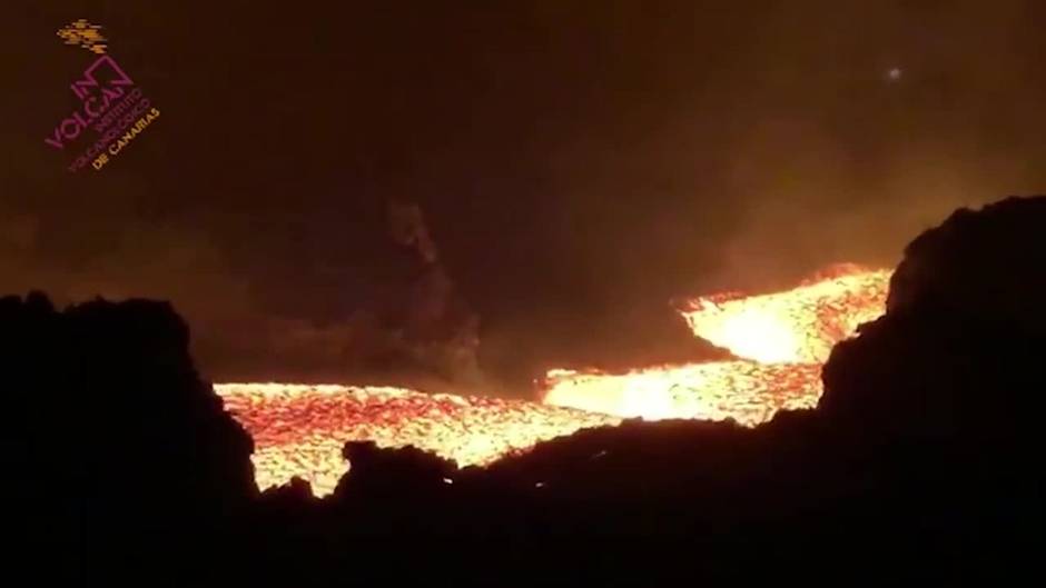 La fuerza de las coladas de lava en La Palma arrastran rocas de enormes dimensiones