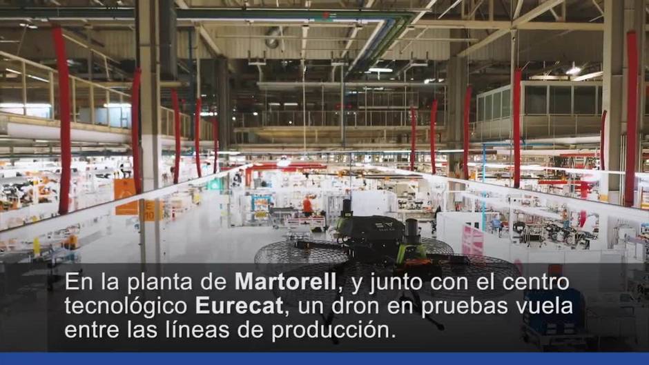 Un drone en la fábrica Seat del futuro