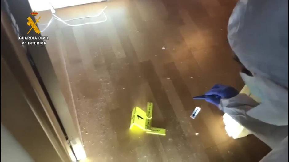 Inspección ocular del piso del crimen de Lardero