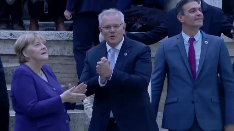 Los líderes del G20 lanzan monedas a la Fontana de Trevi