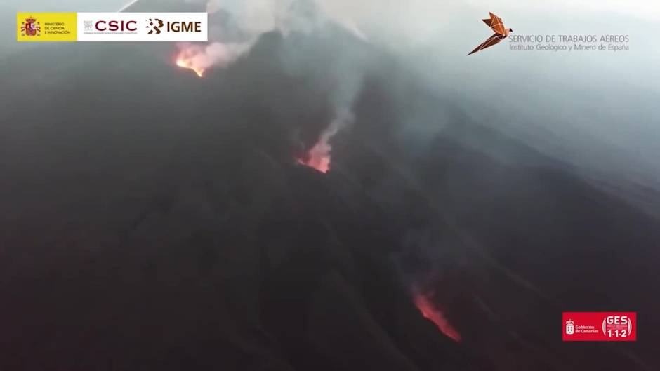 La ceniza cubre todo el oeste y noroeste de La Palma